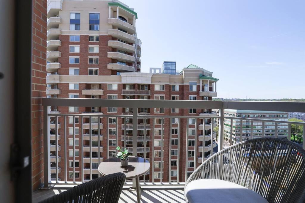 Gorgeous 1 Bedroom Condo At Ballston Place With Gym Arlington Exterior foto